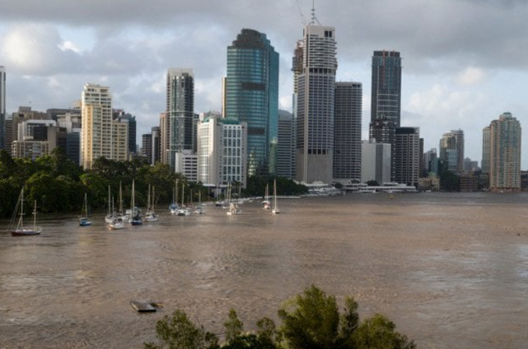 paining in brisbanes weather